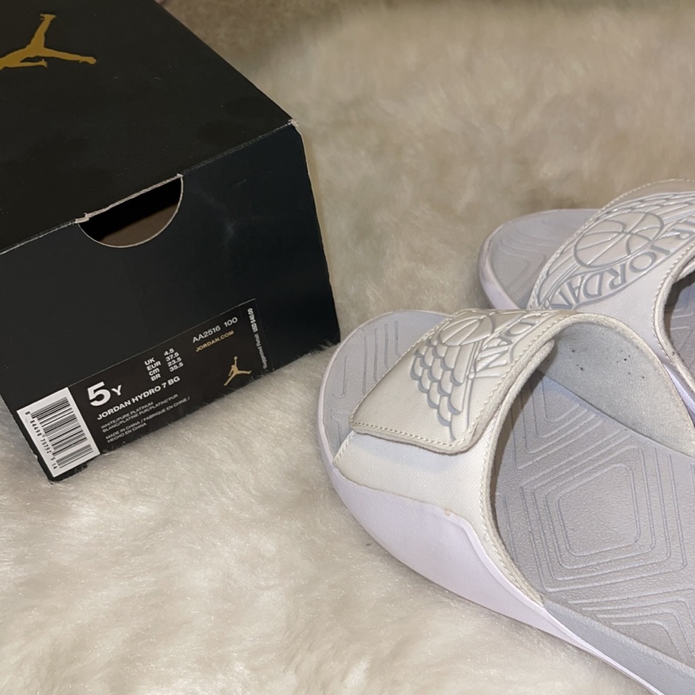 Jordan Slides - Picture 5 of 5